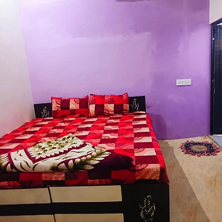Jay Shree Radhey Home Stay Mathura Buitenkant foto