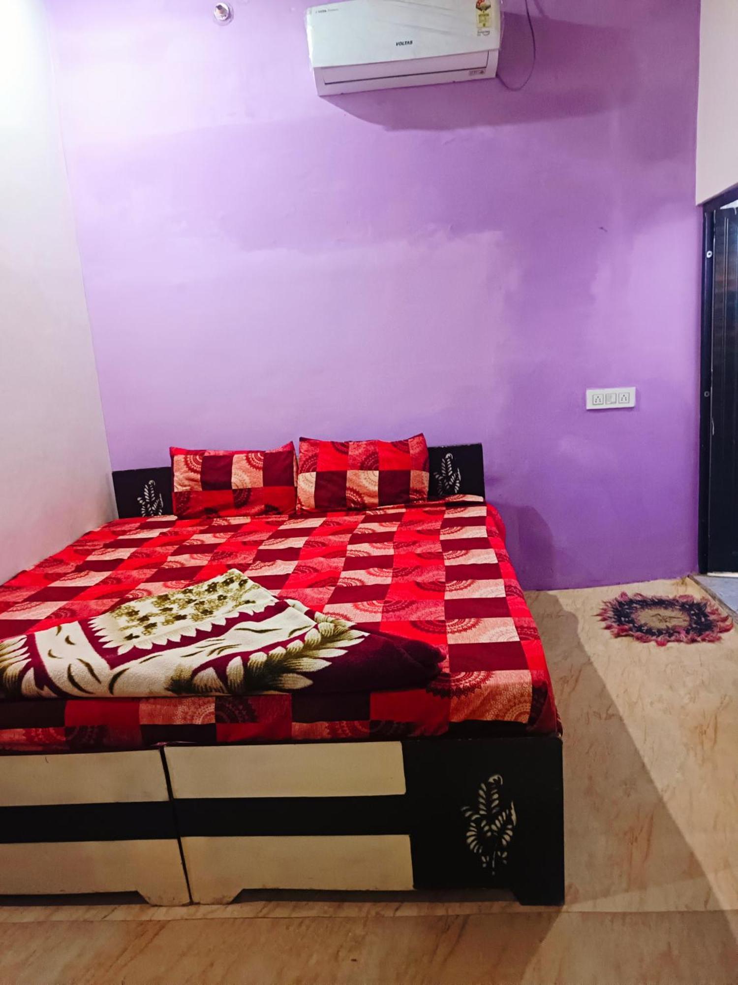 Jay Shree Radhey Home Stay Mathura Buitenkant foto