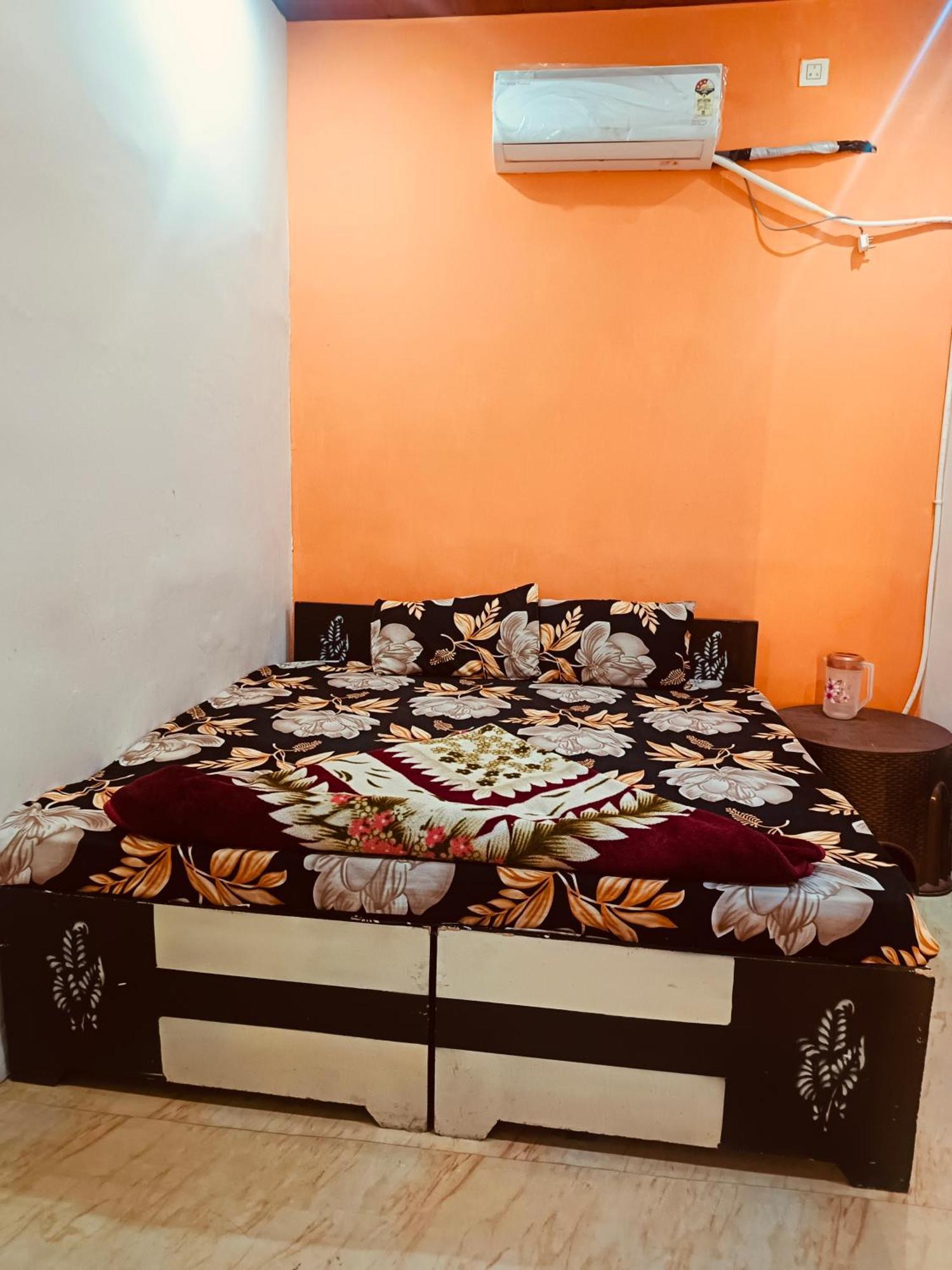 Jay Shree Radhey Home Stay Mathura Buitenkant foto