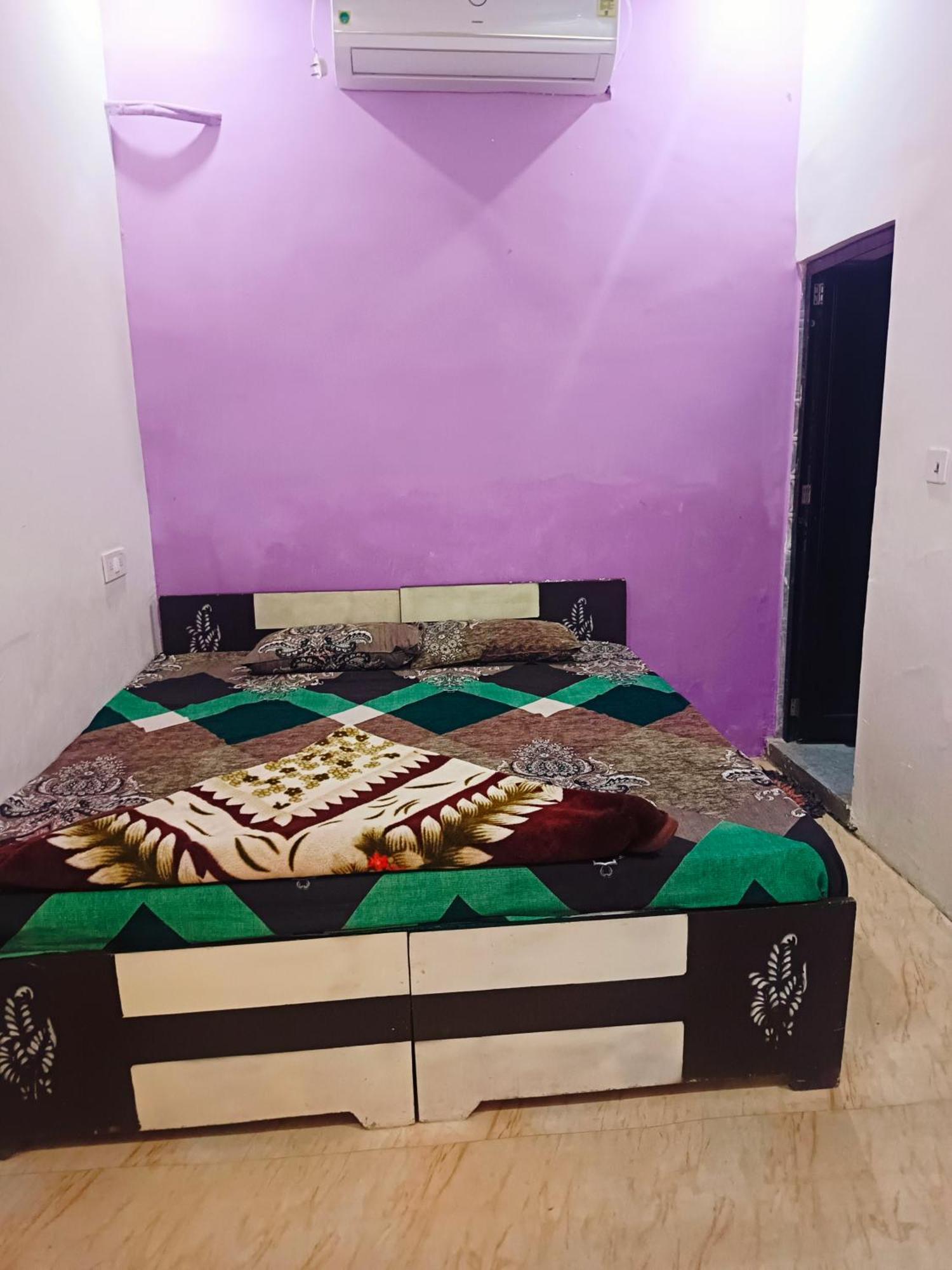 Jay Shree Radhey Home Stay Mathura Buitenkant foto